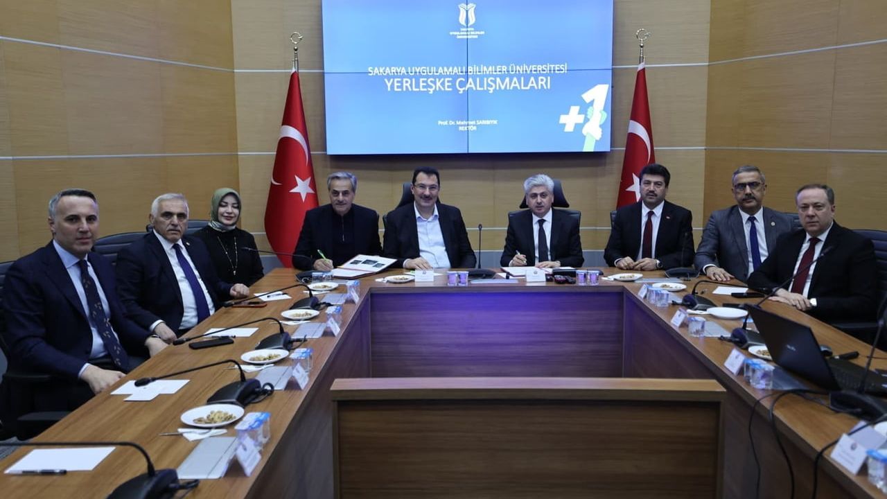 Sakarya Uygulamalı Bilimler Üniversitesi'nin Arifiye-Sapanca'daki 400 dönümlük yeni kampüs protokolü imzalandı