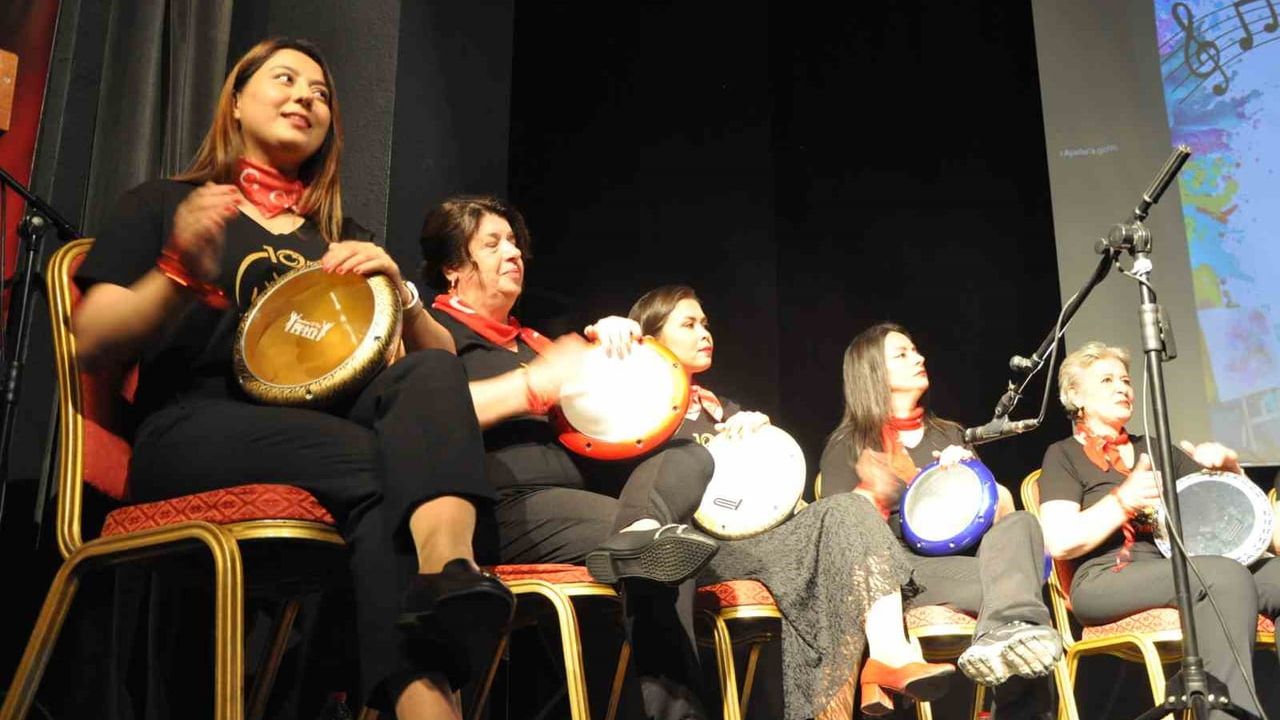 Salihli'de Anneler Günü Etkinliğinde Şehit Yakınları ve Gaziler Ritim Konserinde Yer Aldı