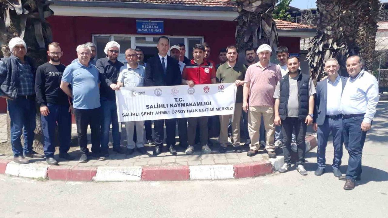 Salihli'de 'Kurban Kesim Elemanı' Kursu Uygulamalı Eğitimle Tamamlandı