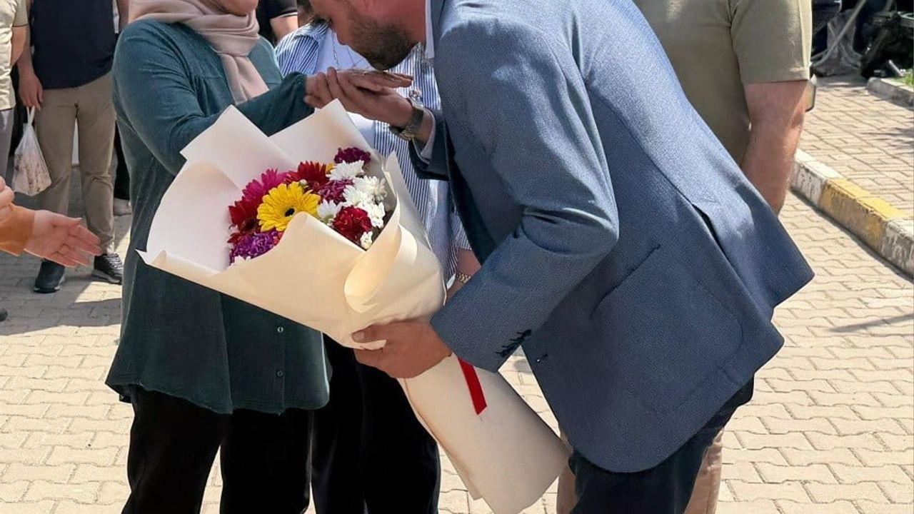 Salihli’de Şehit Jandarma Astsubay Kıdemli Çavuş Mustafa Kozak 8. yılında lokma hayrıyla anıldı
