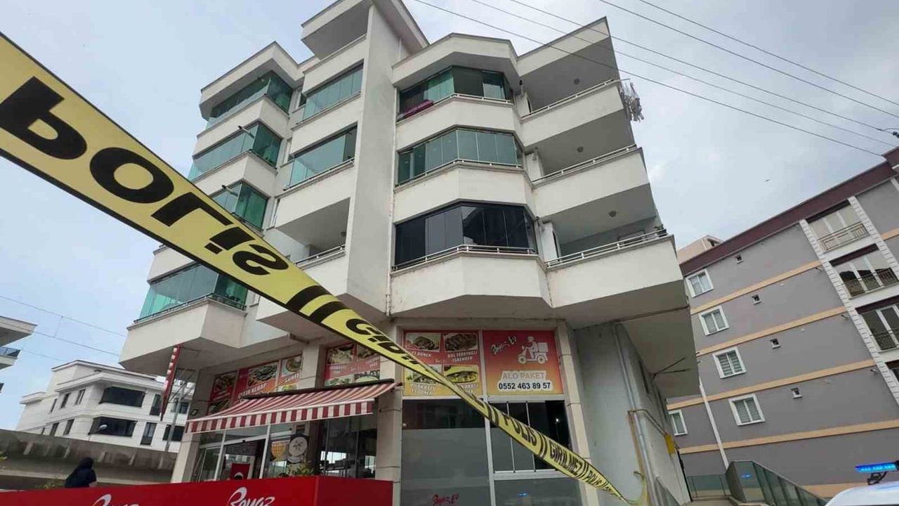 Samsun Atakum'da 4. kattan düşen kadın ağır yaralandı