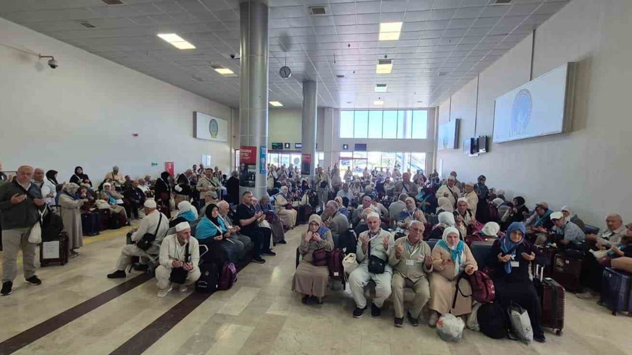 Samsun'da 1.421 Hacı Adayı Kafilelerle Kutsal Topraklara Uğurlanıyor