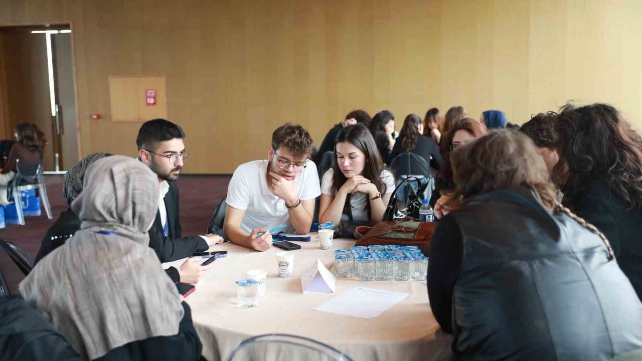 Samsun'da 5-6 Mayıs: Yeni Nesil Yeteneklerin Sosyal İnovasyon Alanında Güçlendirilmesi Çalıştayı Tamamlandı