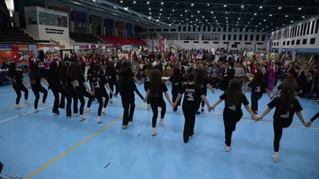 Samsun'da Gençlik Haftası ve Spor Festivali renkli etkinliklerle sürdü