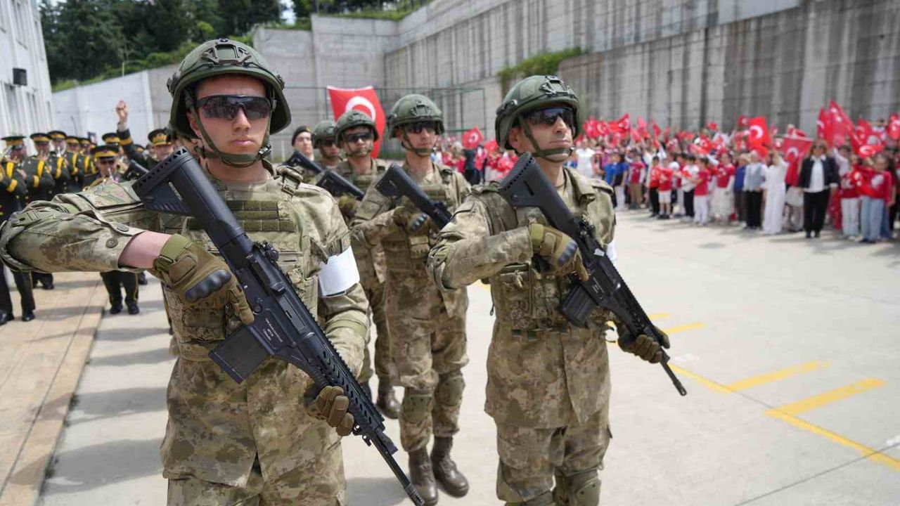 Samsun’da 'İlk Mektubum Mehmetçiğe' Projesinde Minik Öğrencilerin Mektuplarına Askerlerden Cevap