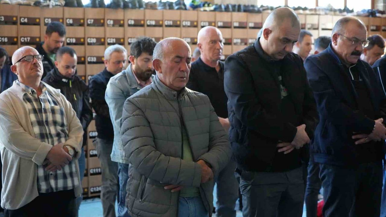 Samsun'da İlkadım Büyük Cami'de Kurban Bayramı namazı kılındı