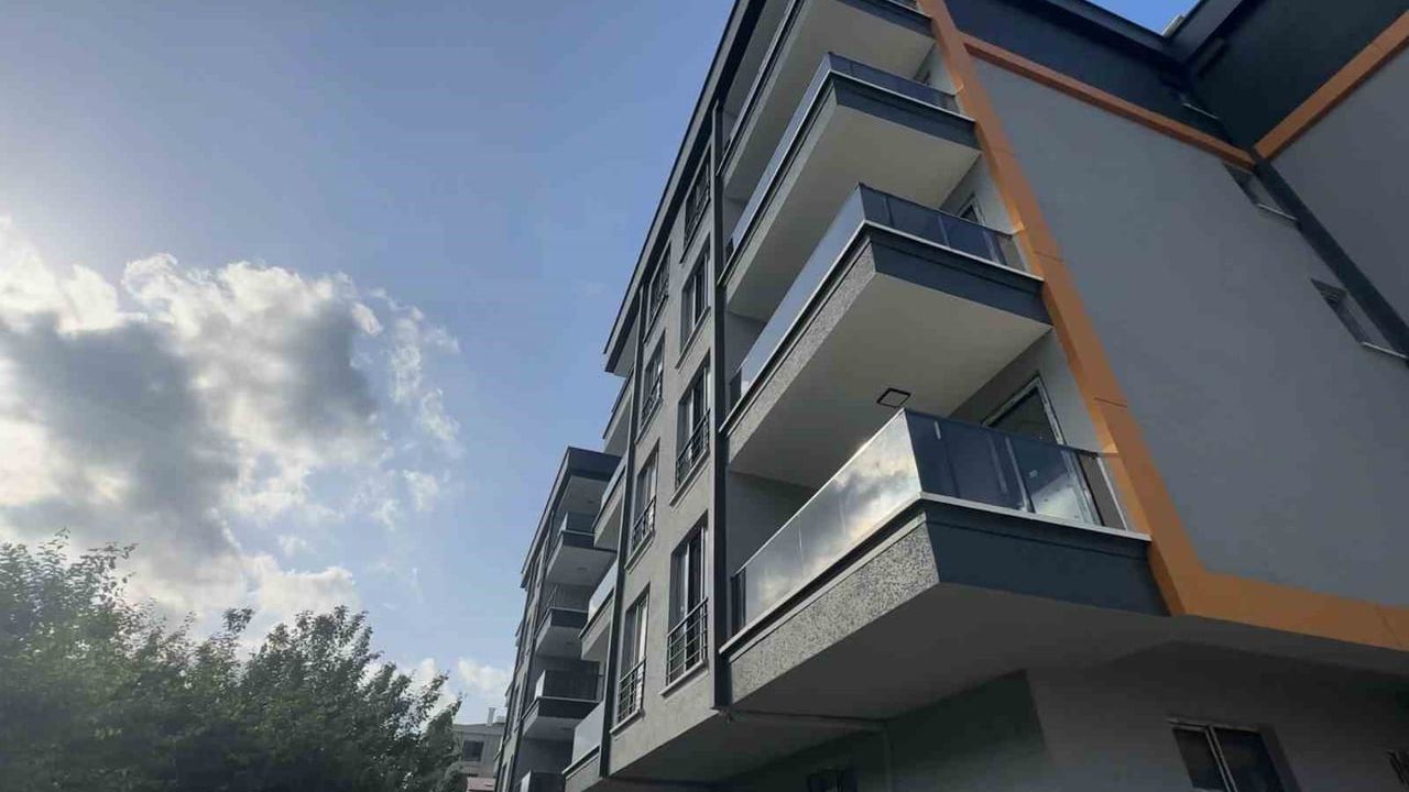 Samsun’da inşaattan düşen laminant ustası hayatını kaybetti