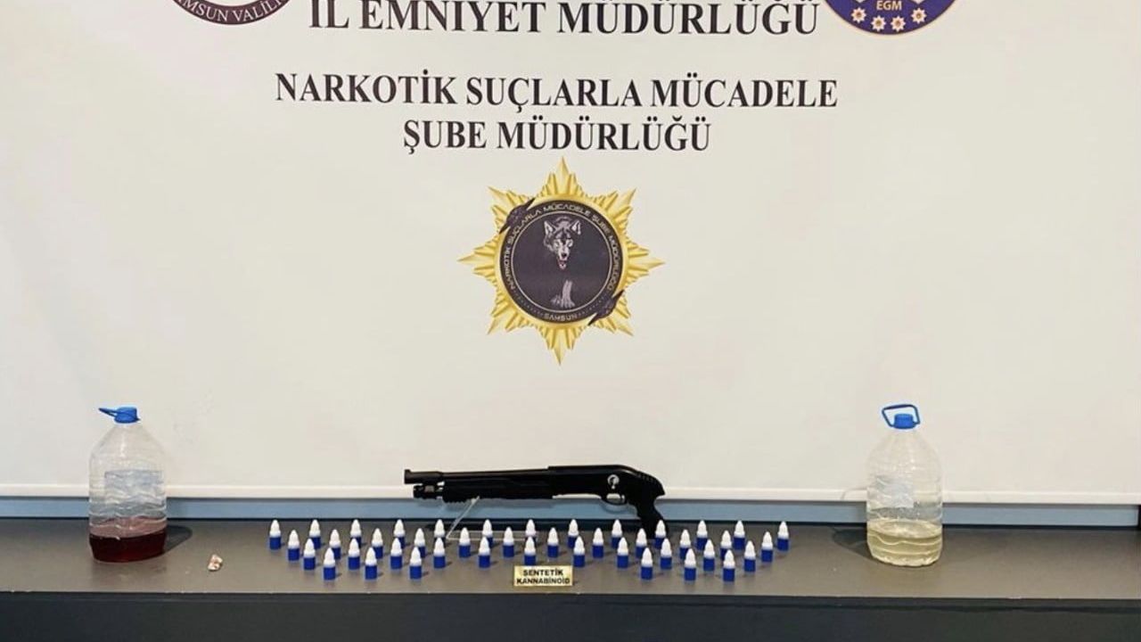 Samsun'da narkotik operasyonu: 16 litre 937 mililitre likit sentetik kannabinoid ve bin 764 hap ele geçirildi, 4 gözaltı