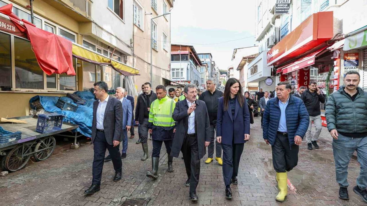 Samsun'da sel sonrası Havza'da hasar tespiti ve temizlik çalışmaları yerinde incelendi