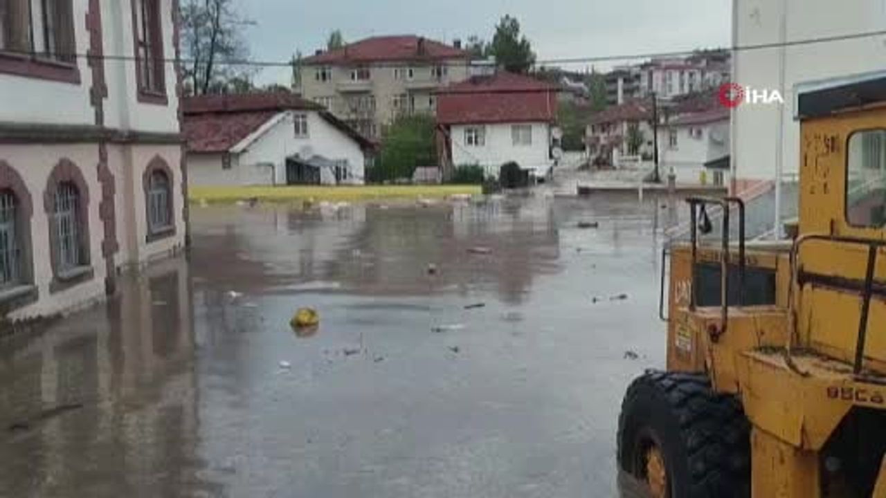 Samsun Havza’da kuvvetli sağanak Hacı Osman Deresi’nin taşmasına neden oldu