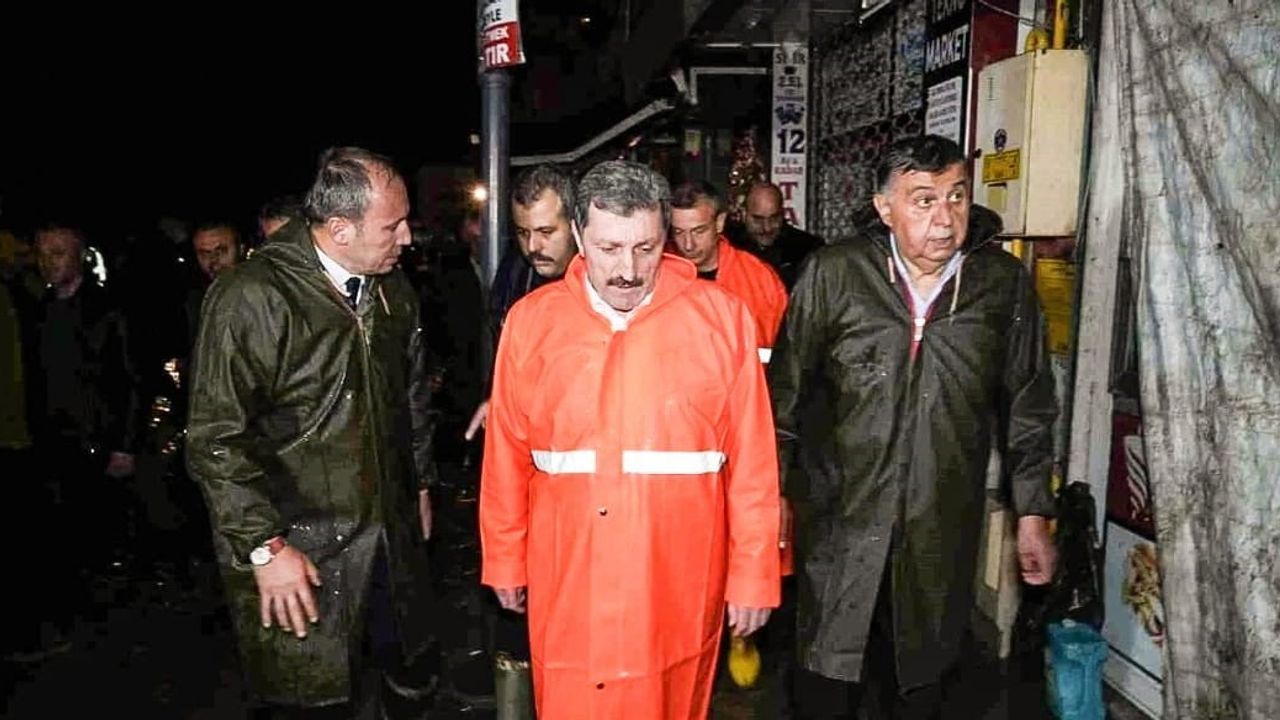 Samsun Havza'da kuvvetli sağanak sonrası okullar 13 Mayıs Çarşamba tatil edildi