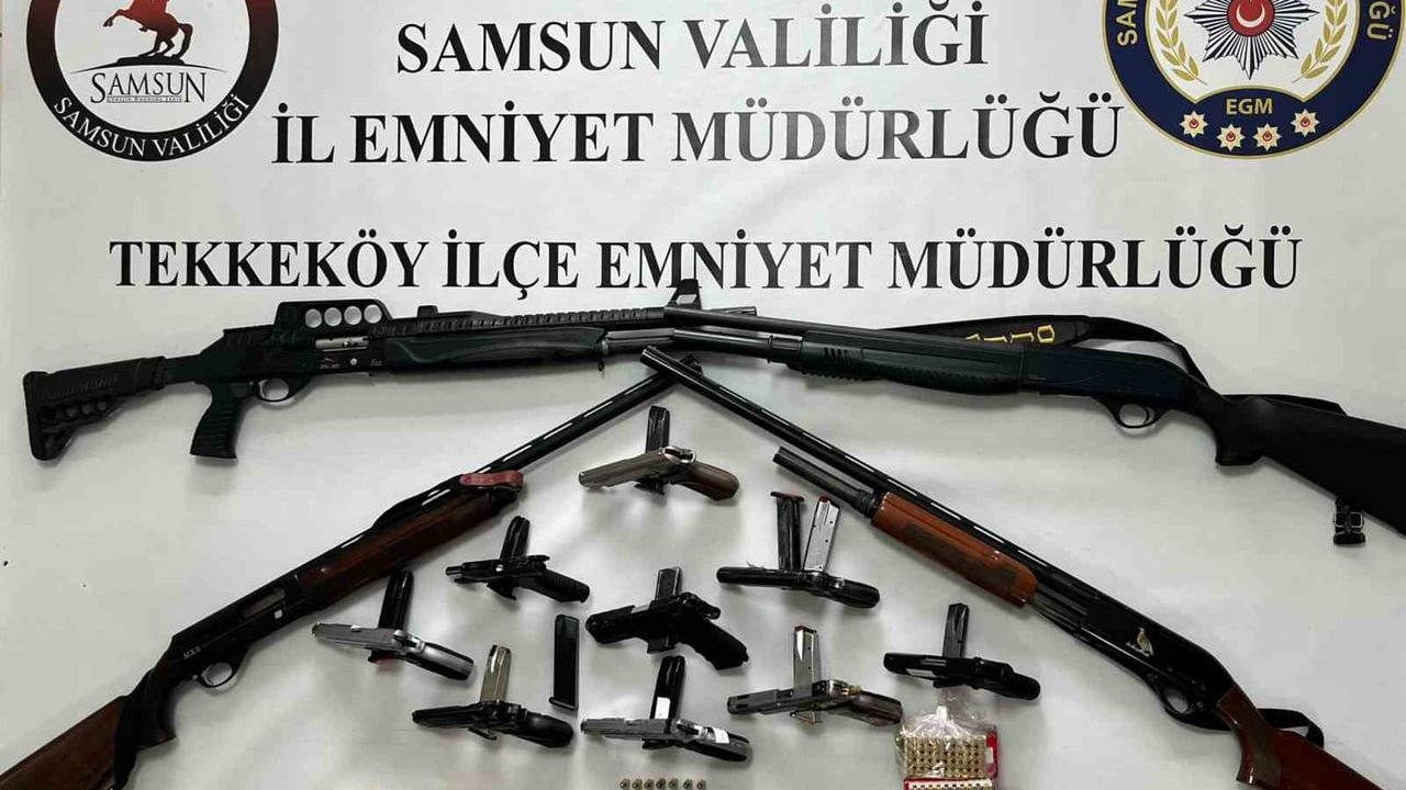 Samsun Tekkeköy'de ruhsatsız silah operasyonu: Çok sayıda silah ve fişek ele geçirildi