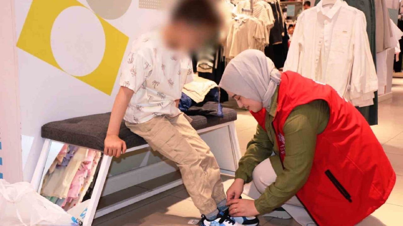 Samsun Vakıflar Bölge Müdürlüğü, Yetim ve İhtiyaç Sahibi Çocuklara Bayramlık Hediye Etti