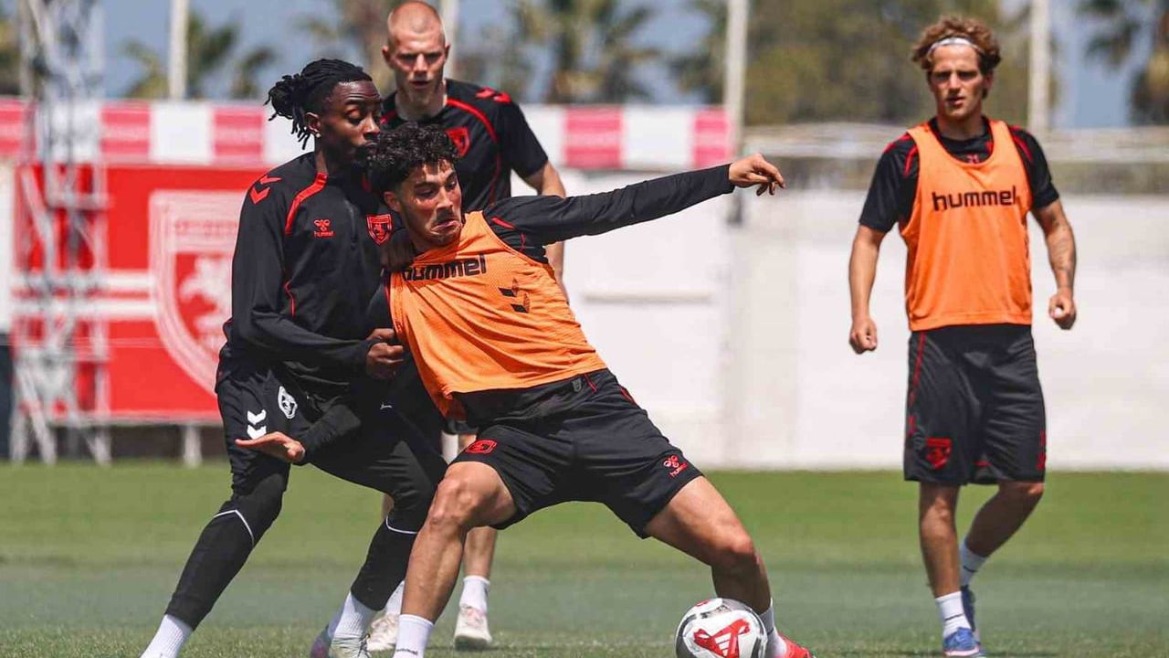 Samsunspor, RAMS Başakşehir Deplasmanına Hazırlıklarını Tamamladı