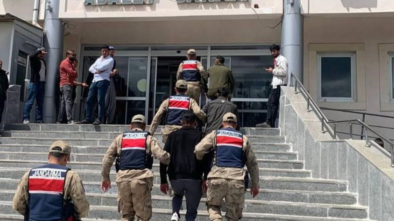 Şanlıurfa Viranşehir’de 7 yıl 6 ay hapis cezası bulunan 3 hükümlü yakalandı