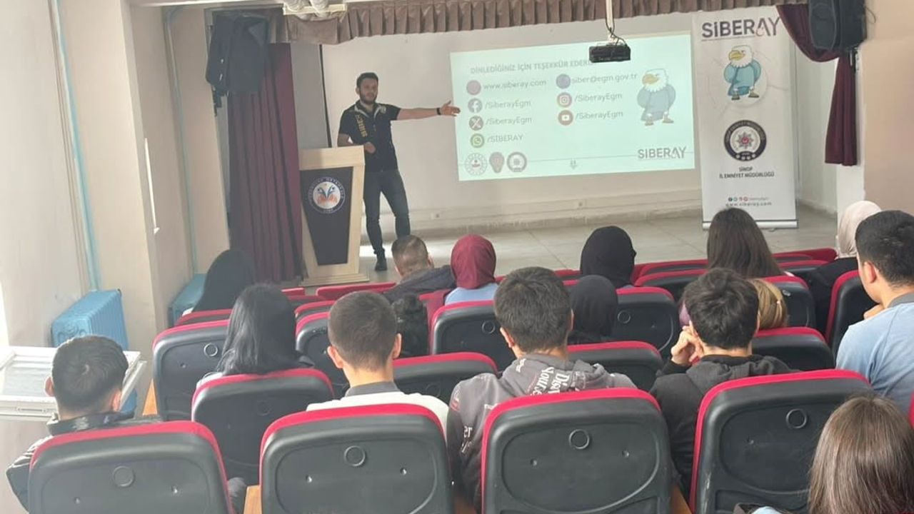Saraydüzü'nde SİBERAY Eğitimi: Öğrencilere Güvenli İnternet ve Siber Zorbalık Bilgilendirmesi