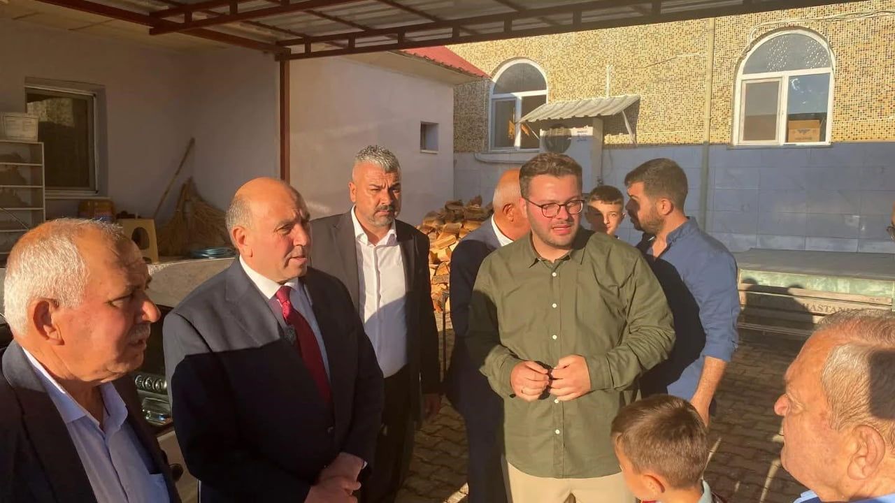 Sarıgöl Belediye Başkanı Tahsin Akdeniz Afşar Mahallesi Camii’nde Kurban Bayramı Namazı Kıldı