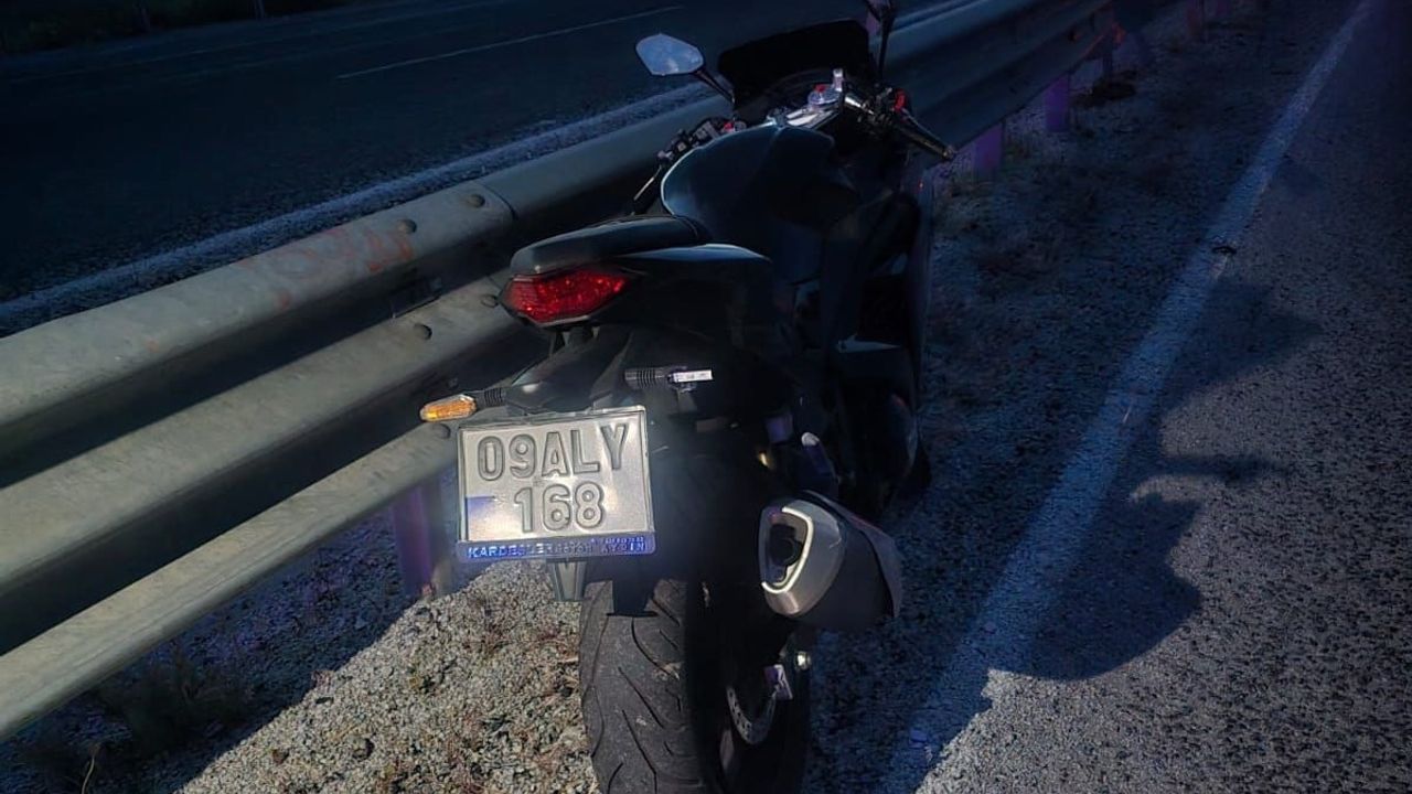 Sarıgöl'de motosiklet bariyere çarptı: 1 ölü, 1 ağır yaralı