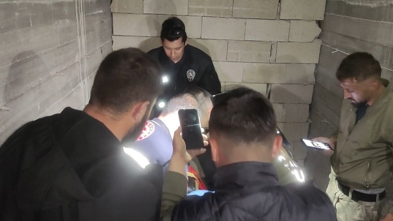 Şarkışla'da inşaatta asansör boşluğuna düşen kadın yaralandı