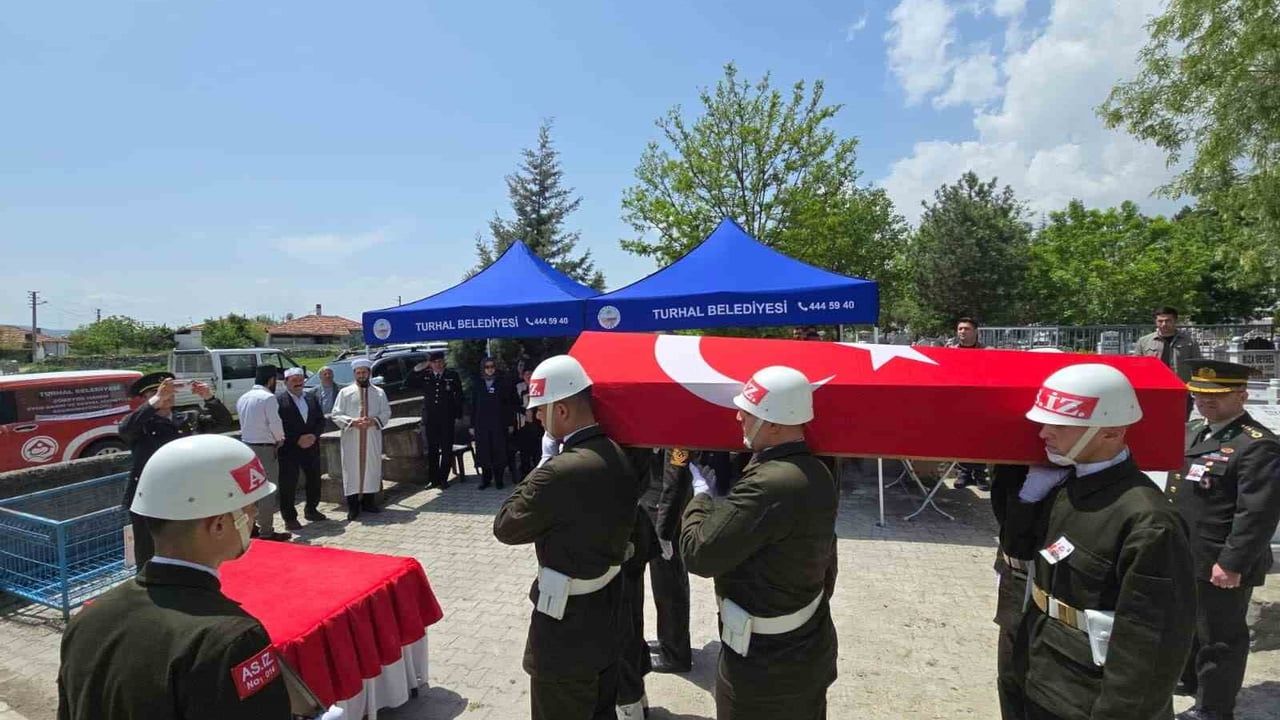 Şehit Uğur Sağdıç'ın Tokat'taki Kabri Ailesinin Talebi Üzerine İstanbul'a Nakledildi