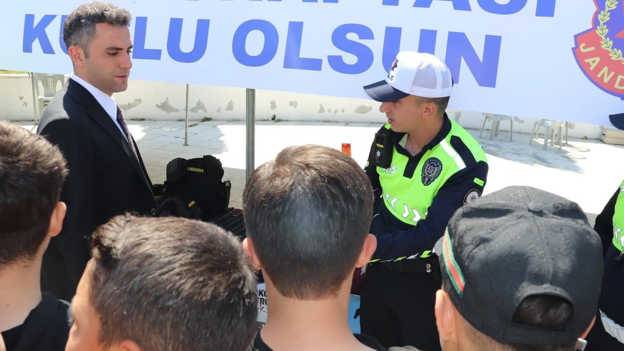 Selendi'de 'Bir Kural Bir Ömür' ile trafik bilinci güçlendirildi