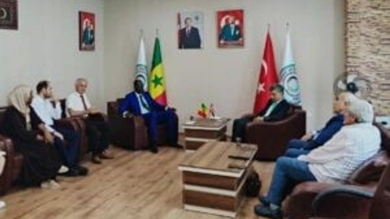 Senegal Büyükelçisi Dr. Moustapha Sokhna Diop SANKON Genel Merkezini Ziyaret Etti