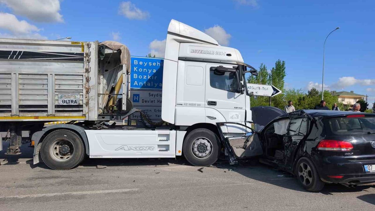 Seydişehir’de tır ile otomobil çarpıştı: 1 yaralı