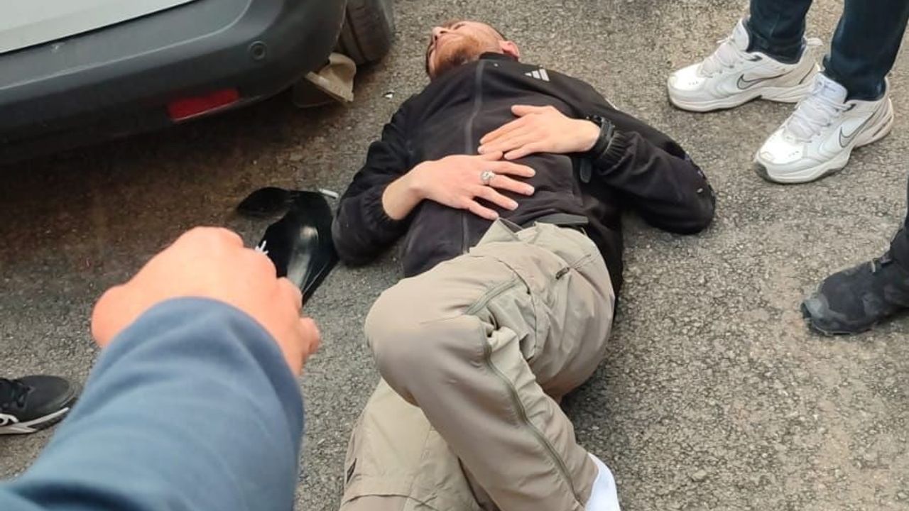 Siirt'te Hayrettin Özgen Parkı mevkiinde motosiklet ile transit çarpıştı; sürücü yaralandı