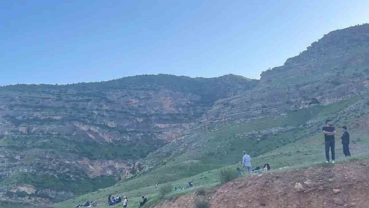 Siirt'te Tahtı Mendik'te kayalıklardan düşen 70 yaşındaki Abdulalim Kayar hayatını kaybetti
