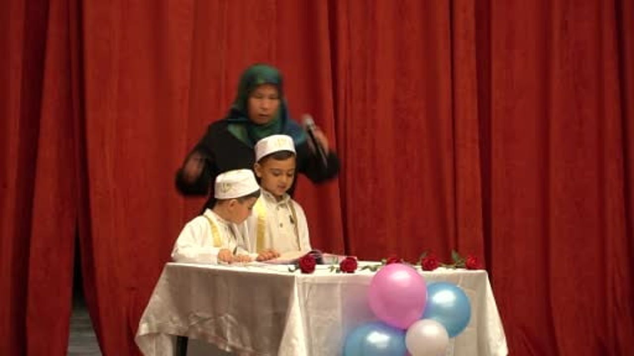 Silifke'de 4-6 Yaş Kur'an Kursu Öğrencilerinin Yıl Sonu Programı İlgi Topladı