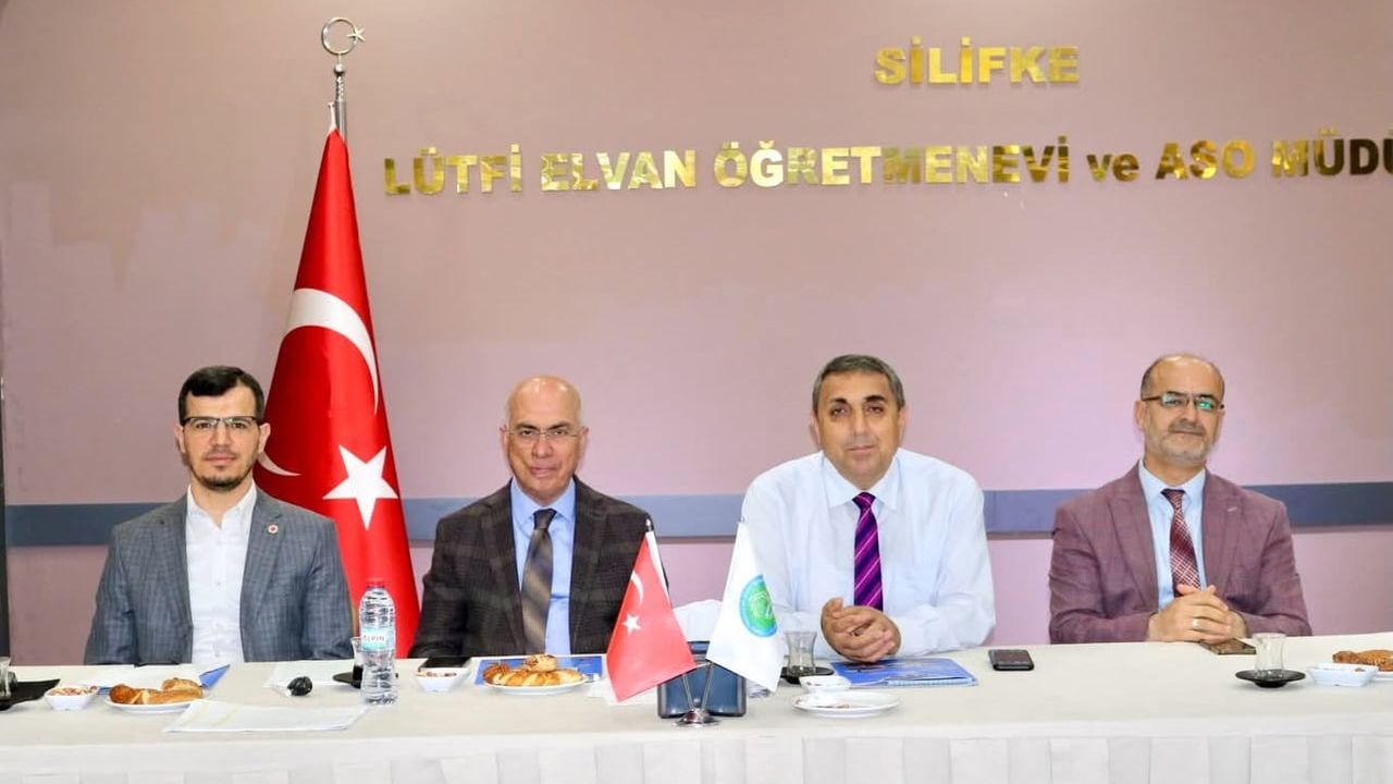 Silifke'de Mayıs Ayı İlçe Müftüleri Toplantısı: Kurban Bayramı Hazırlıkları Ele Alındı