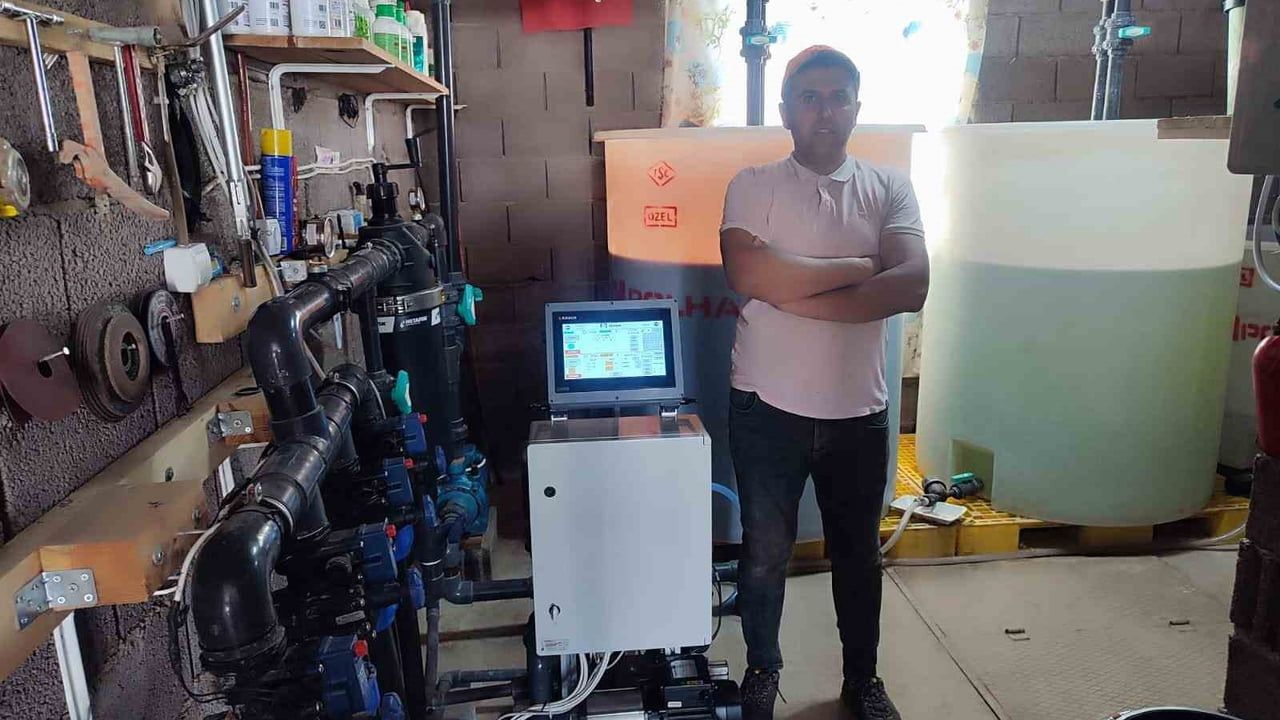 Simav Naşa'da topraksız seraya geçen üreticilere teknik destek ve kontroller yapıldı