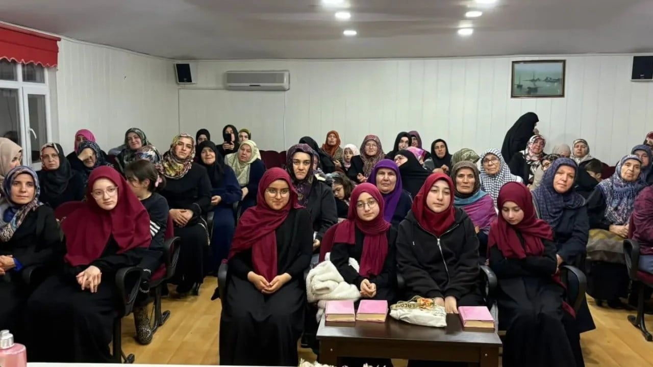 Sinop Gerze’de genç hafız Sena Ormanoğlu bir günde 30 cüz hatim verdi