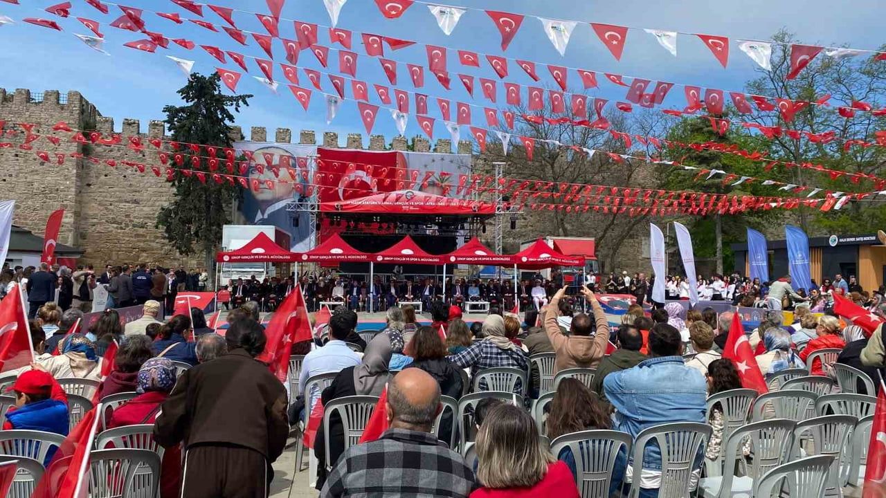 Sinop’ta 19 Mayıs törenleri: Atatürk anıldı, gençlik ve spor etkinlikleri öne çıktı