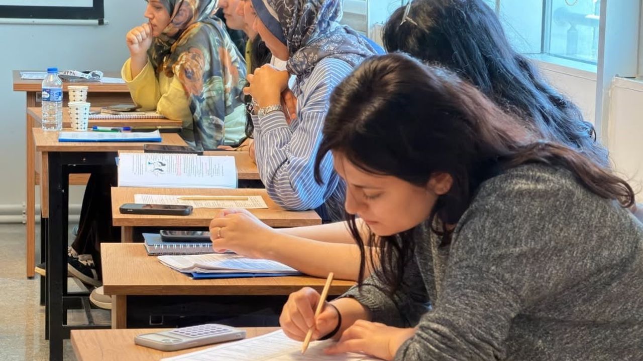 Sinop’ta Temel İlk Yardım Eğitimi: Hayati Müdahale Teknikleri Uygulamalı Anlatıldı