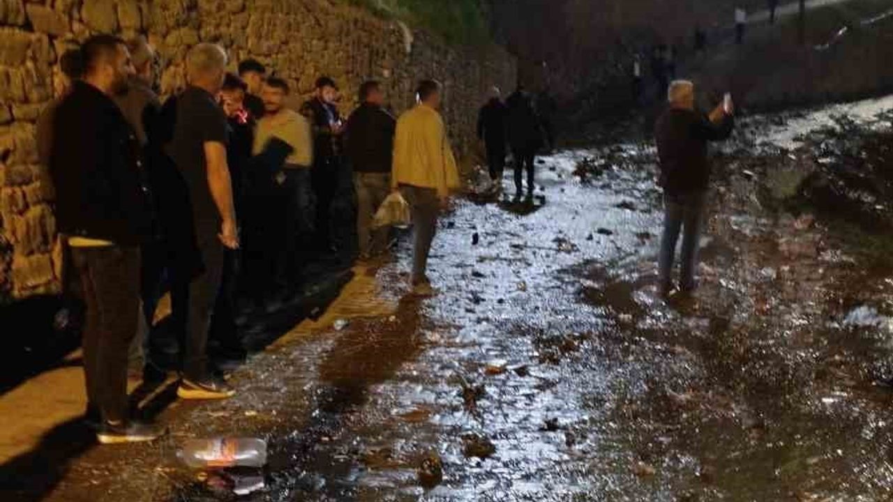 Şırnak Beytüşşebap'ta sağanak: Habur Çayı ve Yeşilöz Deresi taştı, köylerde tahliye