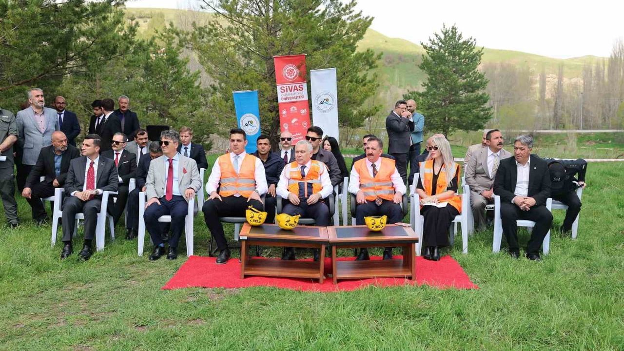 Sivas İmranlı'da Gerçekçi Afet Tatbikatı: Ekiplerin Koordinasyonu Öne Çıktı