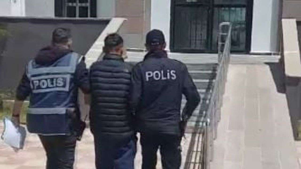 Sivas'ta Kesinleşmiş Hapis Cezası Bulunan Firari Şahıs Gemerek'te Yakalandı