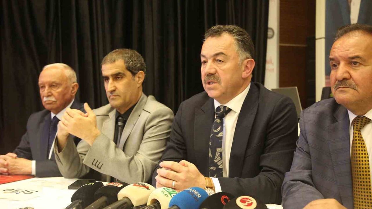 Sivasspor divan yönetimine geçti: Ali Yavuz 'Kulübü kısa sürede devredeceğiz'
