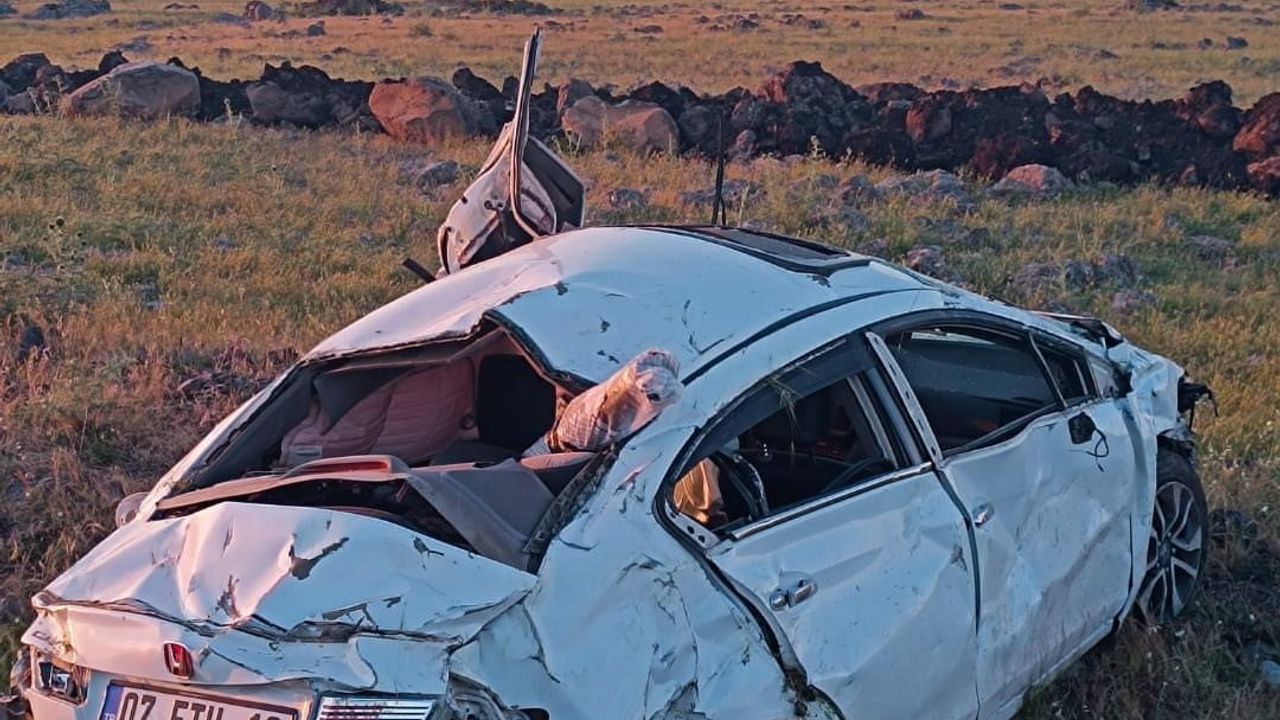 Siverek’te takla atan otomobilde 2’si bebek 5 kişi yaralandı