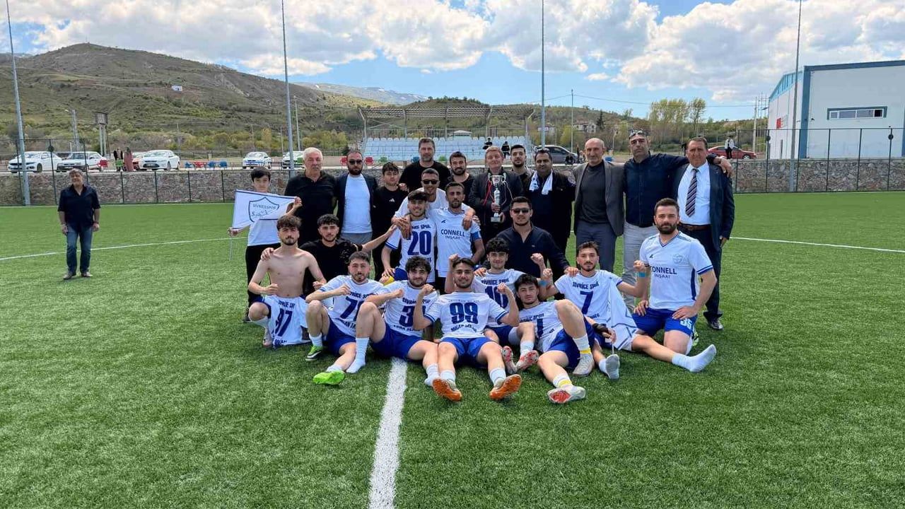 Sivricespor 6-2'lik Galibiyetle 2. Amatör Lig Şampiyonluğunu Kazandı
