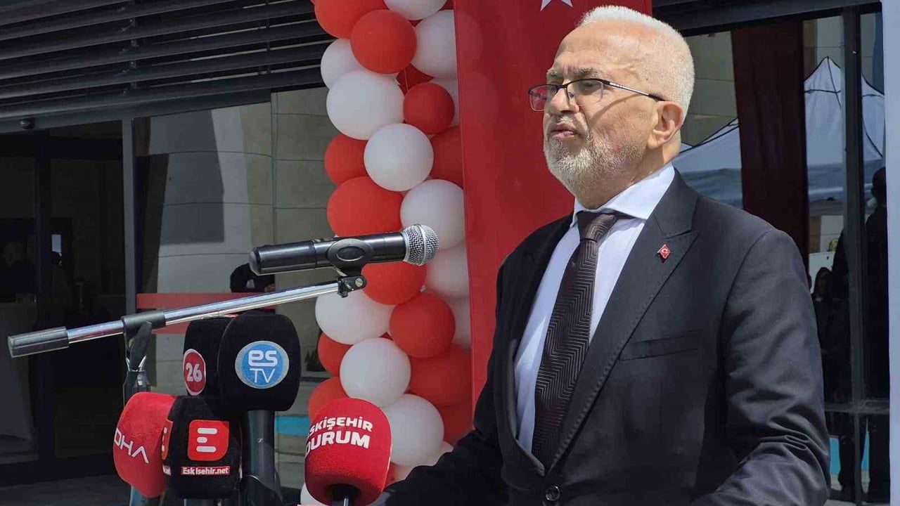 Sivrihisar Devlet Hastanesi, Sağlık Bakanı Yardımcısı Dr. Yasin Erkoç ve Vali Dr. Erdinç Yılmaz’ın Katılımıyla Açıldı