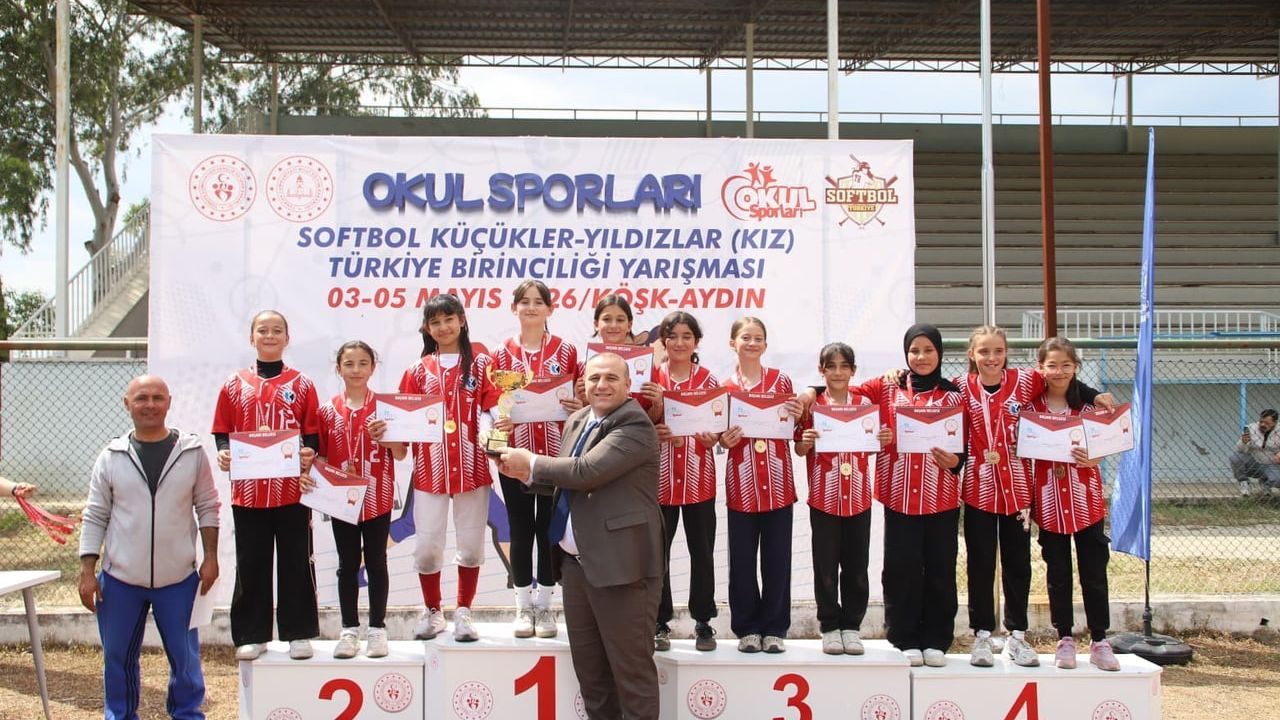 Softbol Küçükler-Yıldızlar (Kız) Türkiye Birinciliği 2025-2026 Eğitim Yılında Aydın Köşk'te Tamamlandı