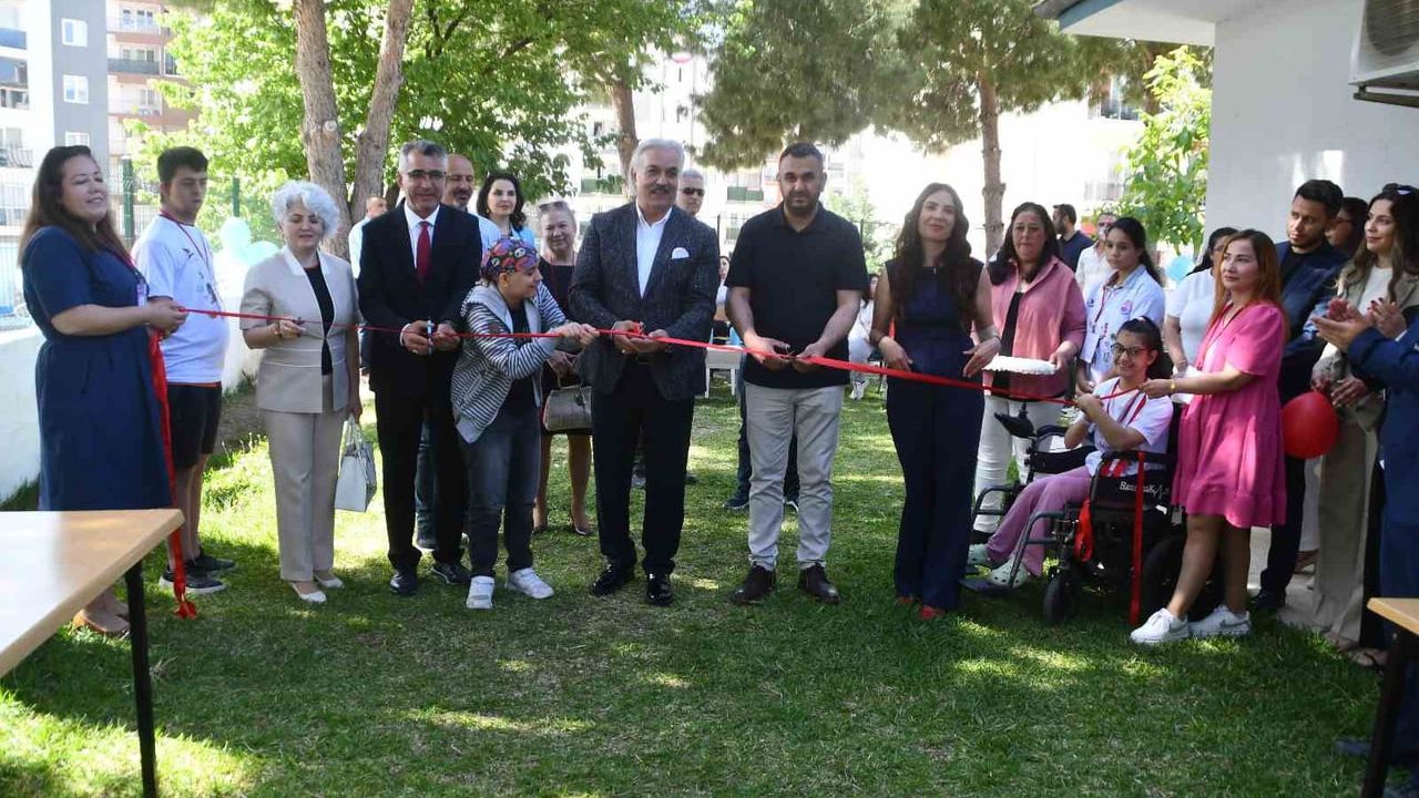 Söke’de Kıryarlar Özel Eğitim öğrencilerinin 4006 Bilim Fuarı sergisi açıldı