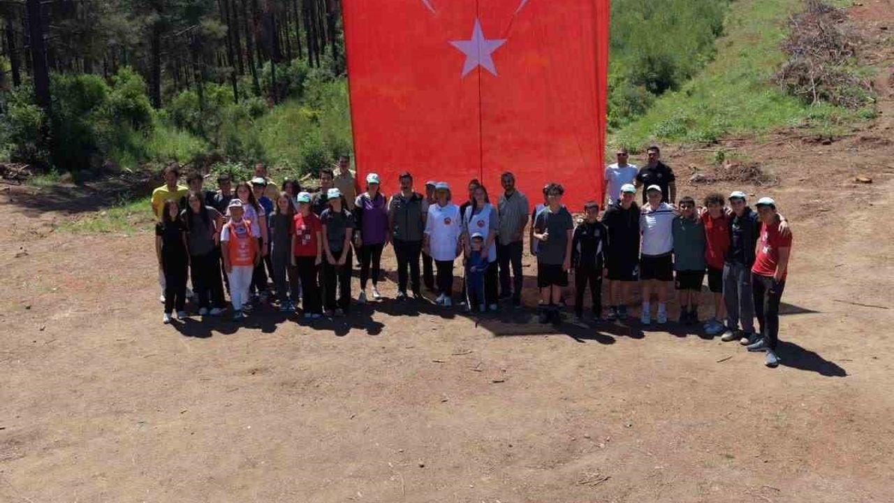 Söke’de 'Orman Benim' Etkinliğiyle Ormanlık Alanda Çevre Temizliği Yapıldı