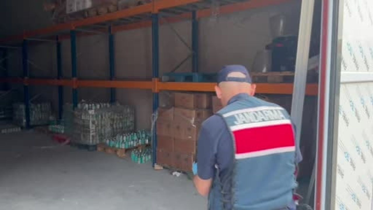 Söke'de son kullanma tarihi silinip yeniden tarih basılan ürünlere operasyon: 4 milyon 500 bin TL değerinde ürün ele geçirildi
