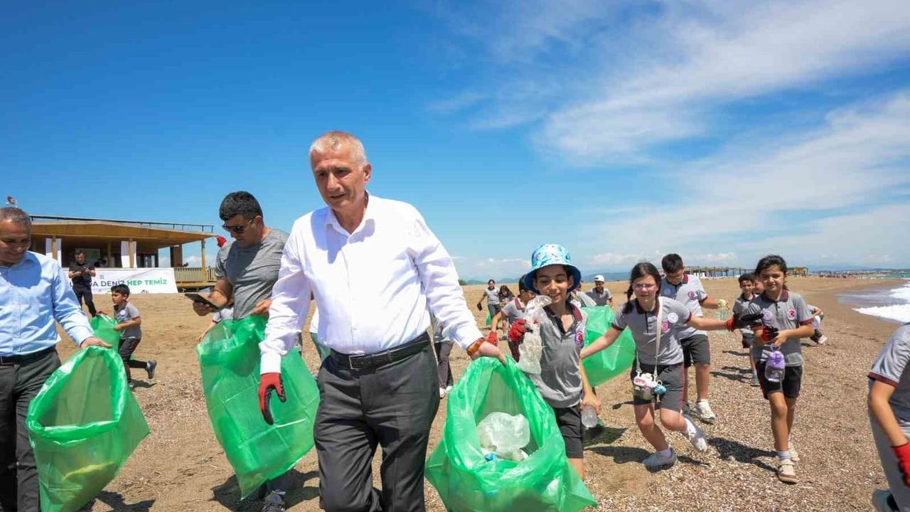 Sorgun Boğaz Sahili'nde kıyı temizliği: Antalya Mavi Akdeniz İnisiyatifi kapsamında gerçekleştirildi