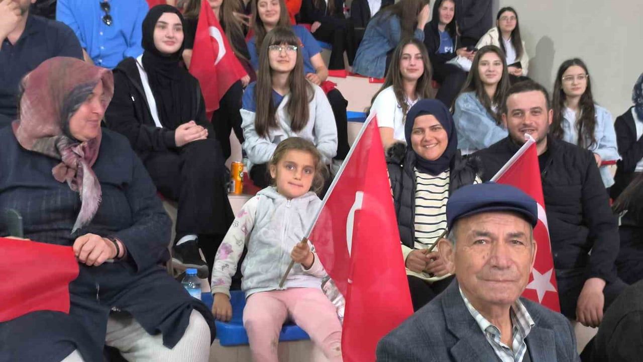 Şuhut’ta 19 Mayıs Coşkusu: Gençlik ve Spor Bayramı Etkinlikleri