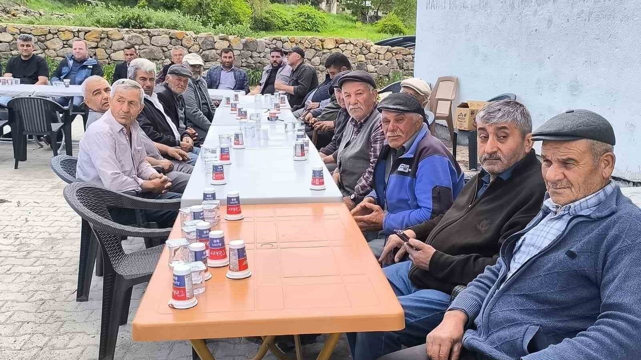 Şuhut'ta Karahallı Köyü'nde şükür ve yağmur duası: Tarım ve dayanışma öne çıktı