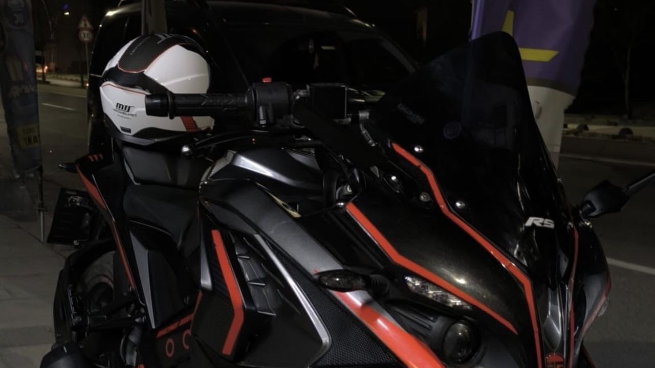 Sultangazi’de kilitli motosiklet çalındı: Güvenlik kamerası kaydetti, gizli GPS bulundu